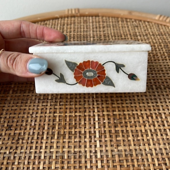 Floral Inlay Marble Box - Picture 3 of 16
